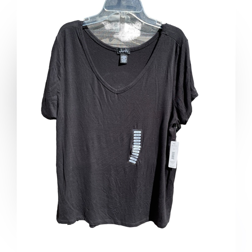 Justify Blouse Top Slipover V Neck Top NWT Black Short Sleeve